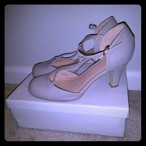 Vintage Style T-Strap Pumps